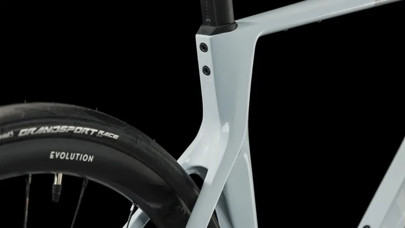 Cube Agree C:62 Pro Road Bike in White/Orange - 2023-4